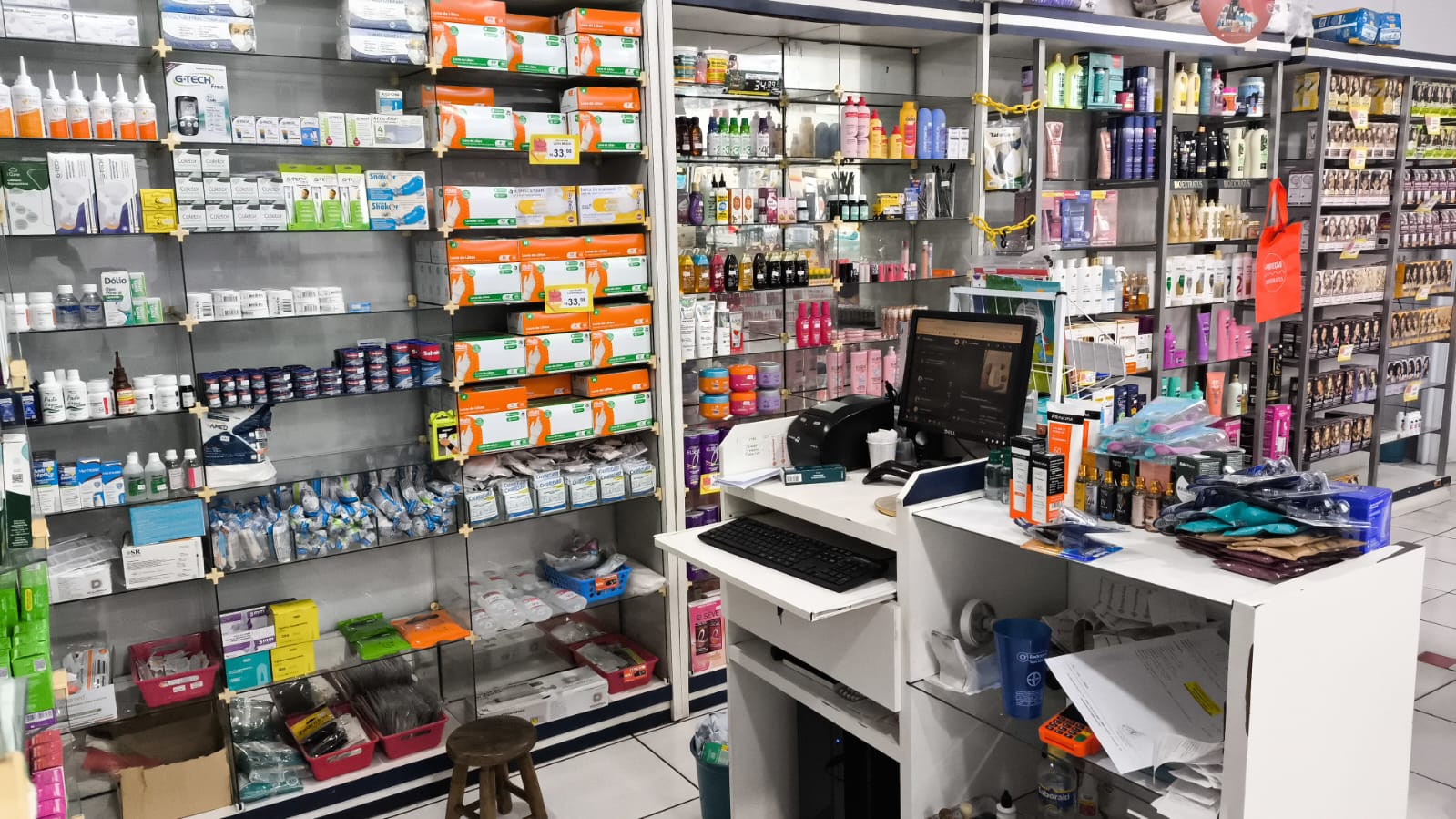 Balcão de atendimento e produtos